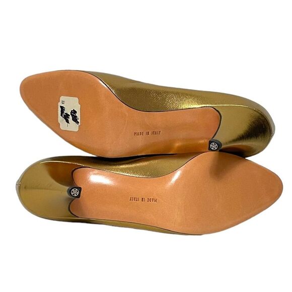 NIB FERRAGAMO Vintage Deadstock Gold Metallic Leather Pumps 7AA - Picture 11 of 12